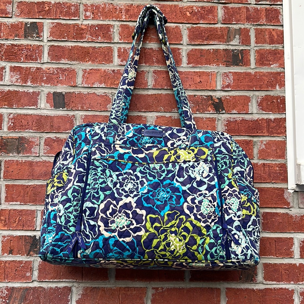 Vera Bradley Shoukder Travel Bag